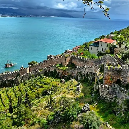 Alona Kargicak Willa Alanya