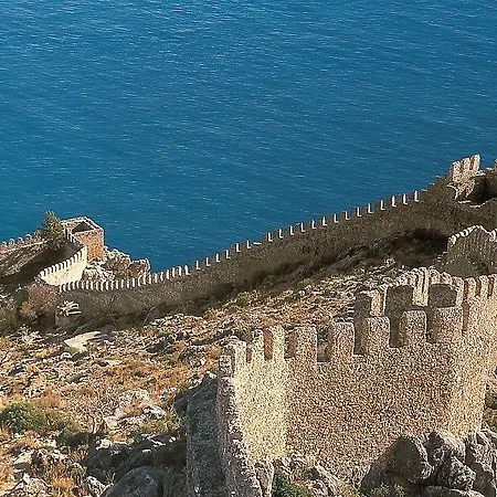 Alona Kargicak Alanya